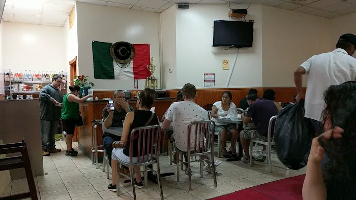 El Tenampa Deli and Grocery Picture 6