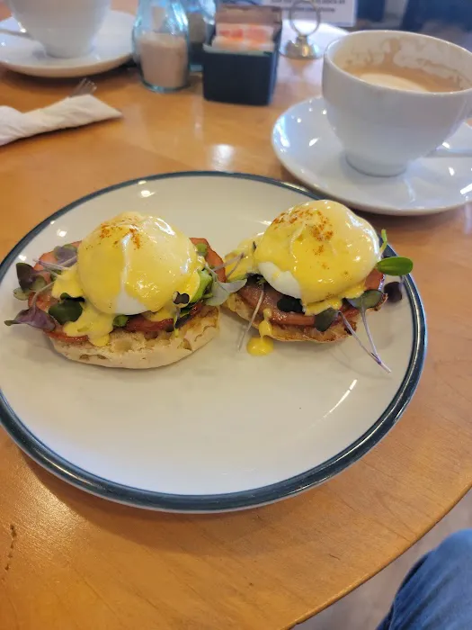 Tin cup cafe Picture 3