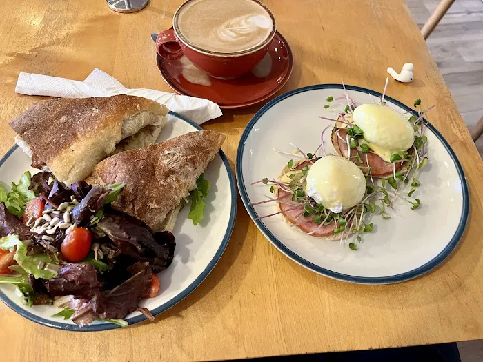 Tin cup cafe Picture 9
