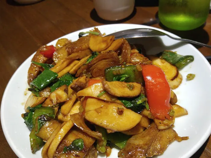 Lucky Vegetarian Picture 7