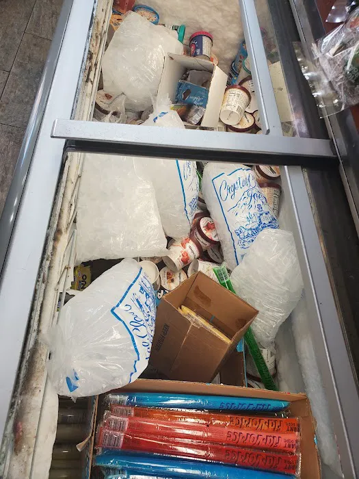Bailey Deli & Grocery Picture 4