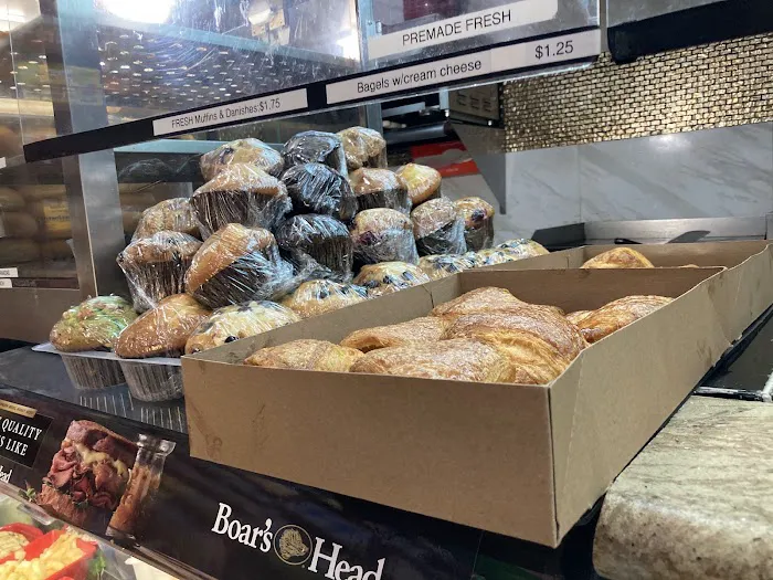 Riverdale Deli-Grocery Picture 4
