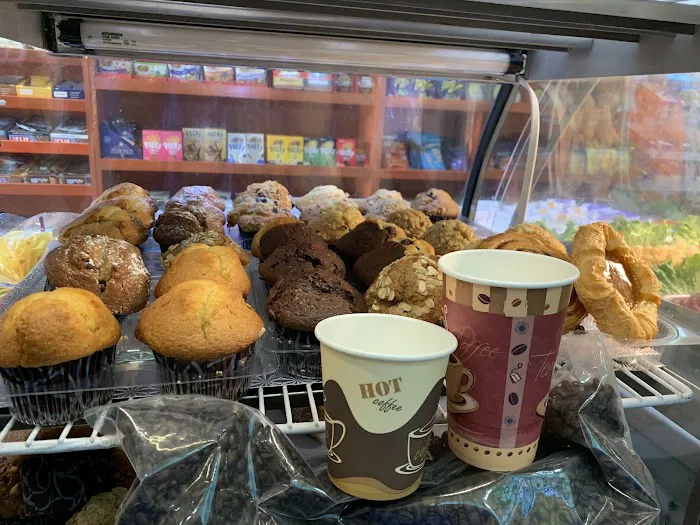 Gourmet Market & Bagel Picture 5