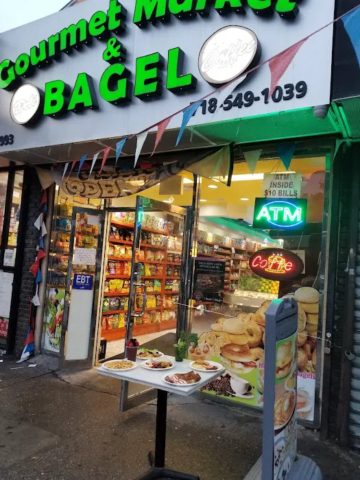 Gourmet Market & Bagel Picture 3