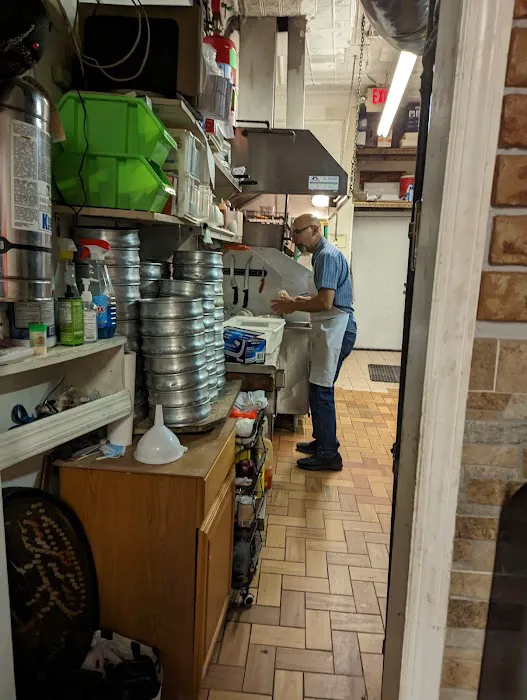 Paulie's Pizza and Wings Picture 6