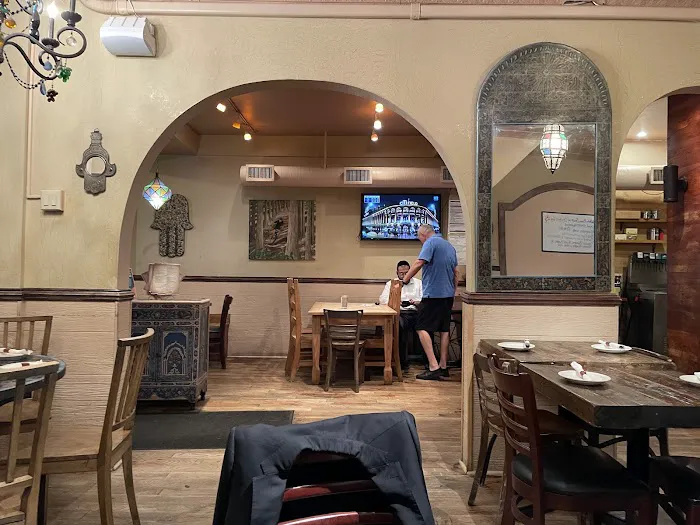Tavlin Kosher Bistro Picture 4