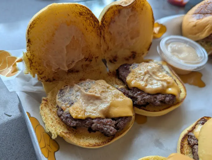 Holy Cow Burgers Picture 4
