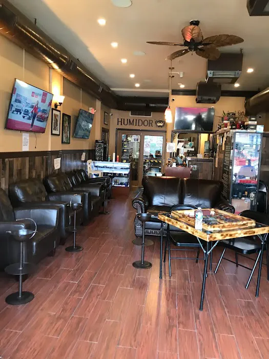 3 Kings Cigar Lounge Picture 9