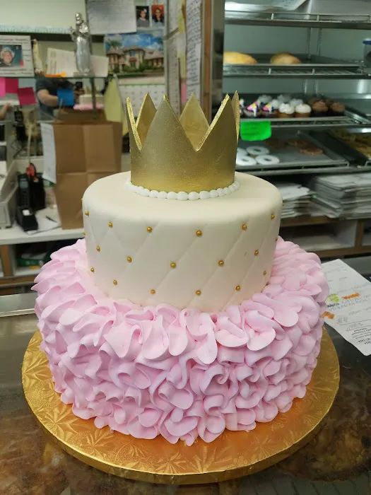 Fleetwood Pastry Shop Picture 8