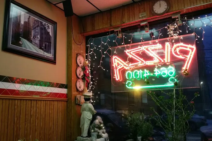 John & Tony's Pizza Picture 9