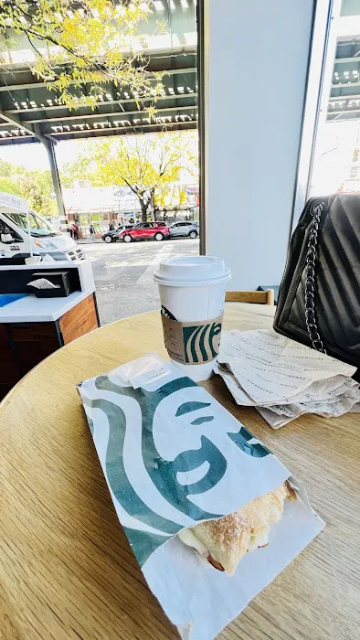 Starbucks Picture 6