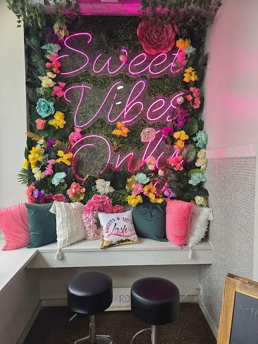 Sweet & Tings Lash Ice cream Juice Bar Picture 2