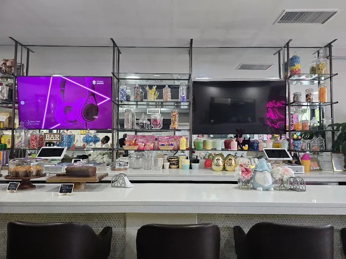 Sweet & Tings Lash Ice cream Juice Bar Picture 5