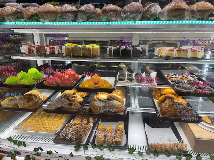 Tasty Picks Cafeteria Picture 7