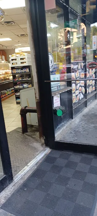 Big G Deli Picture 1