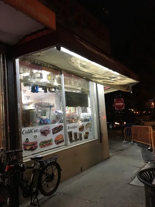 Big G Deli Picture 8