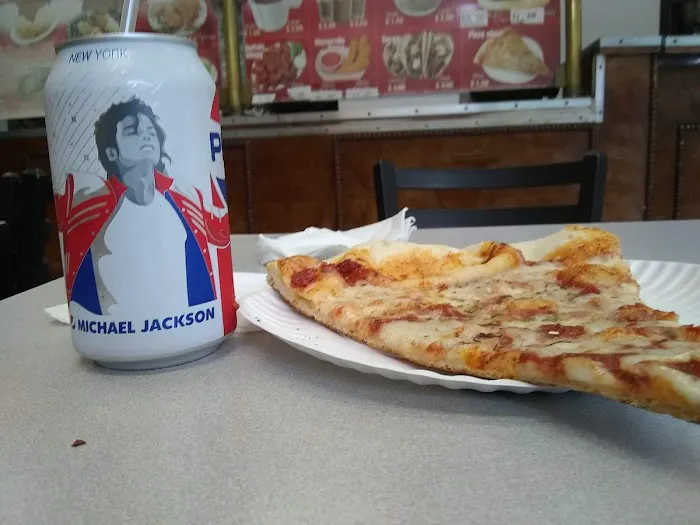 Corner Pizza Picture 5