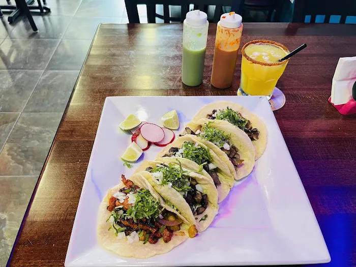 TACO INN Picture 2