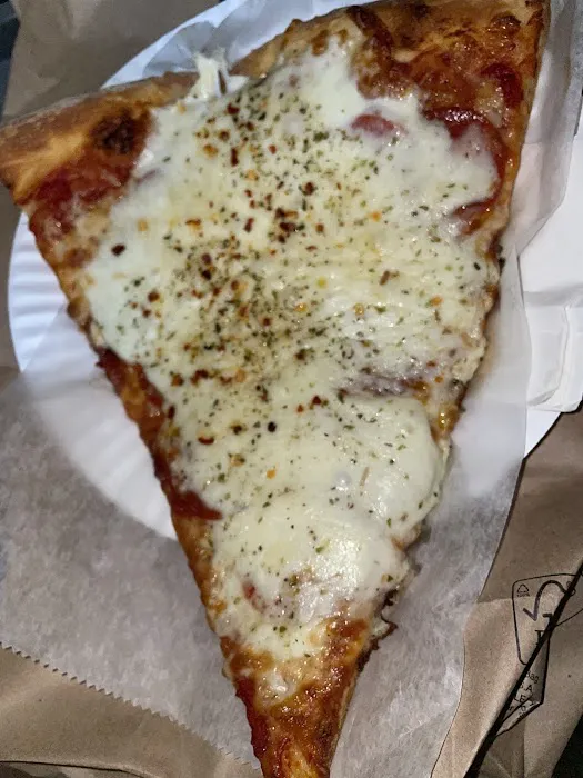 M & R Pizza Picture 8