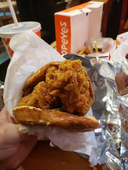 Popeyes Louisiana Kitchen Picture 1