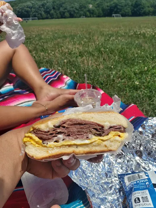 Majestic gourmet deli Picture 5