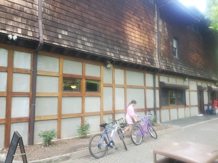 Lake House Café Picture 1