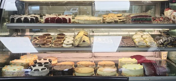 E & L Bakery Picture 1
