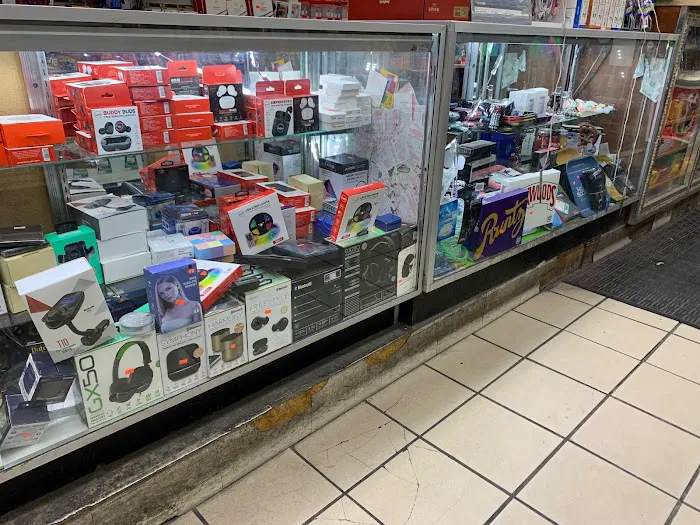 optimo discount store Picture 3