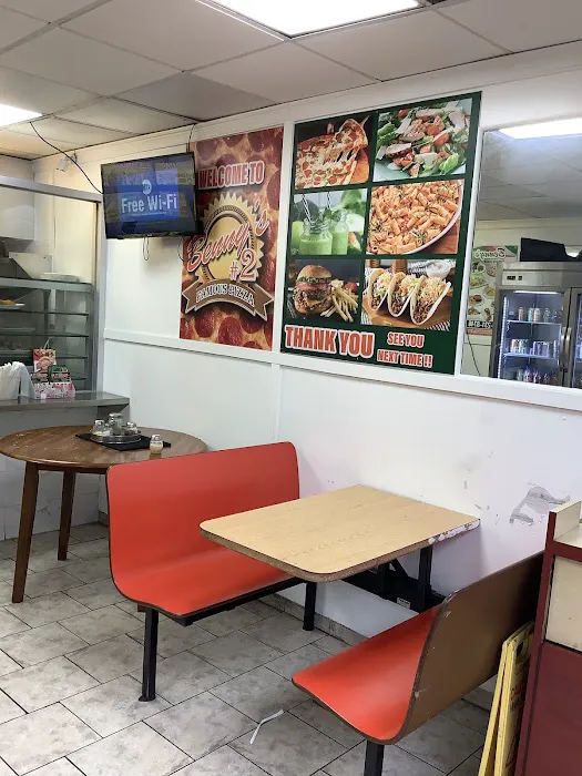 Benny's Famous Pizzeria Picture 6