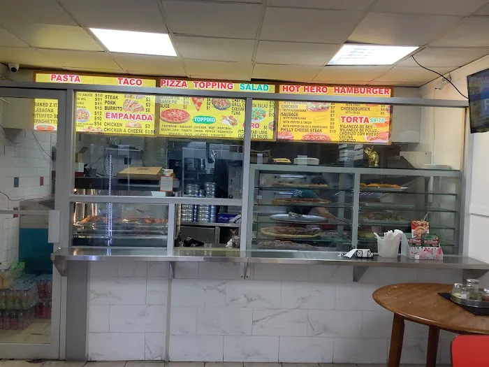 Benny's Famous Pizzeria Picture 7