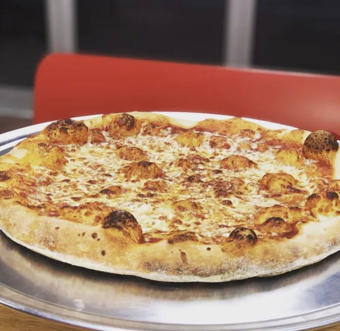 Benny's Famous Pizzeria Picture 8