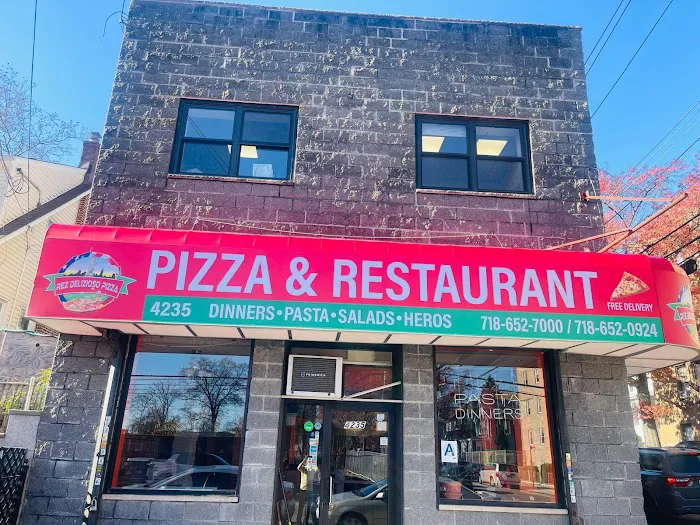 Rez Pizza & Restaurant Picture 7