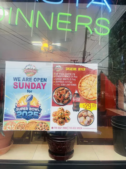 Rez Pizza & Restaurant Picture 9