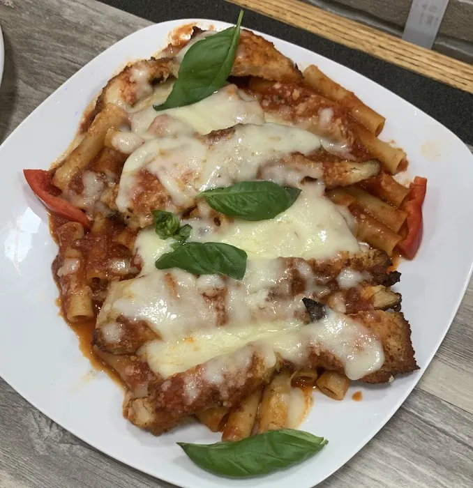 Gino's Pizzeria & Restaurant Picture 10