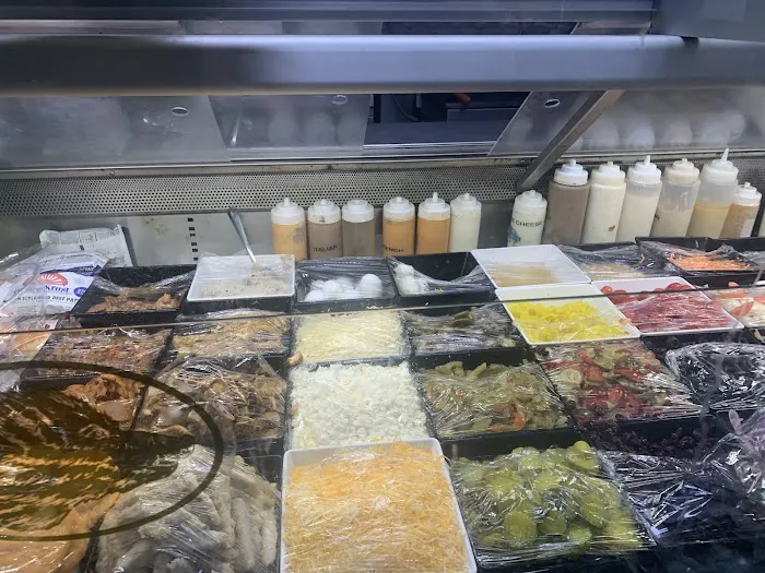 New World Deli Grocery Picture 4