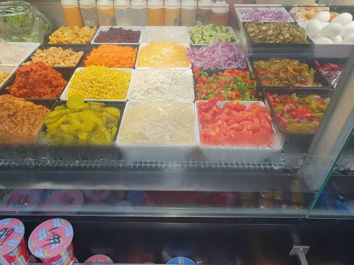 New World Deli Grocery Picture 6