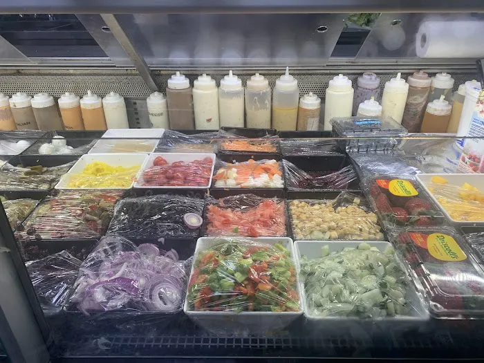 New World Deli Grocery Picture 7