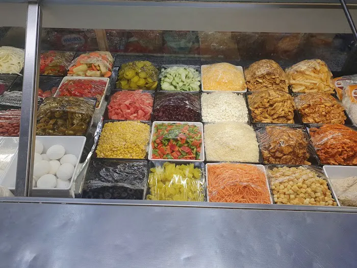 New World Deli Grocery Picture 3