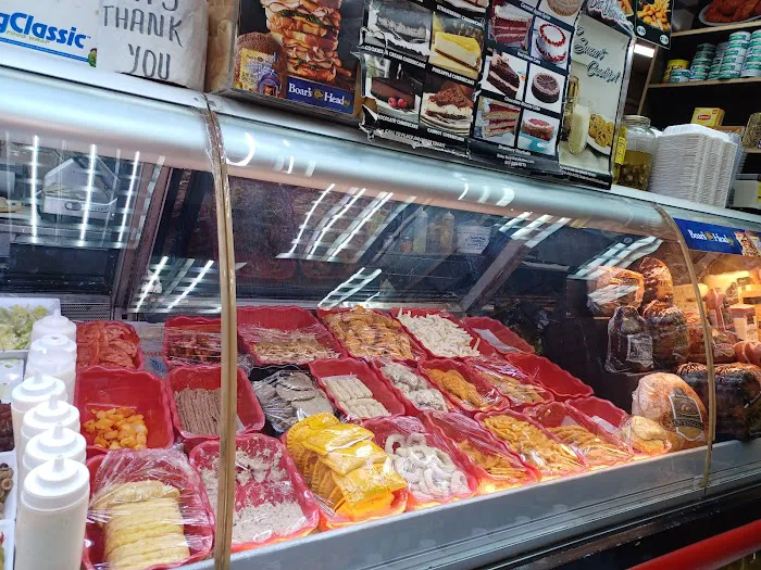 White Plains Deli Picture 4