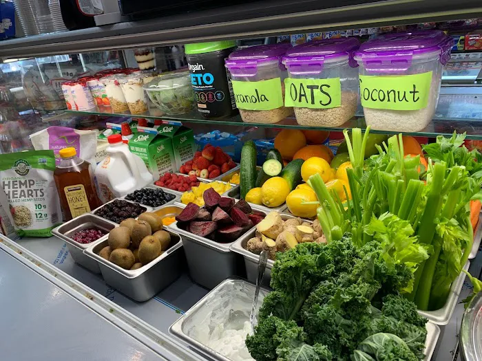Sally's Gourmet Deli Picture 7
