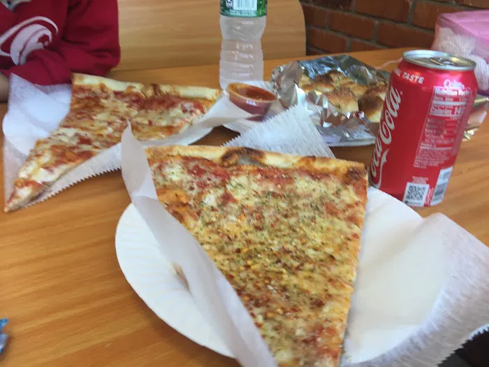 Luigi's Pizza & Pasta Picture 10