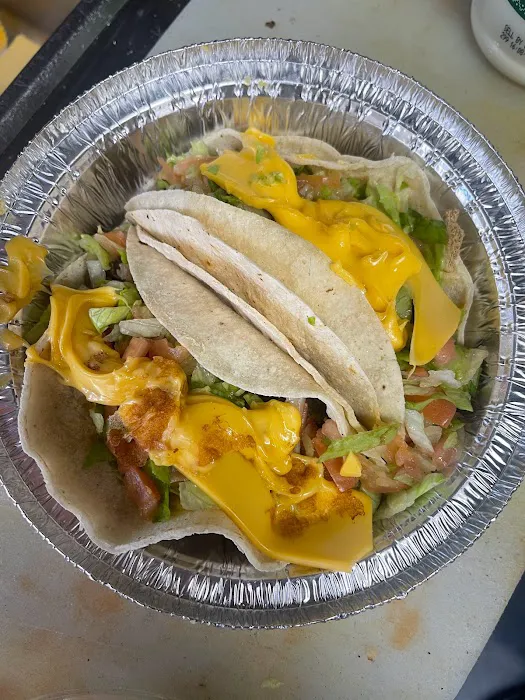 Flipper Deli & Grocery Store Picture 7
