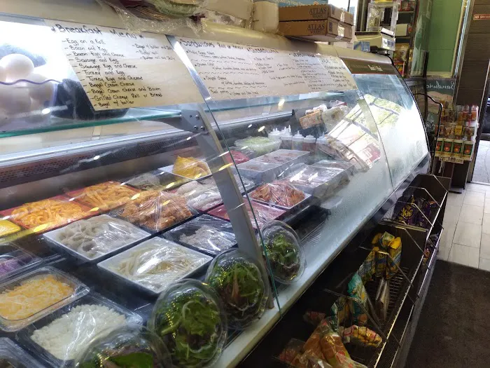 Guidy Deli Picture 7