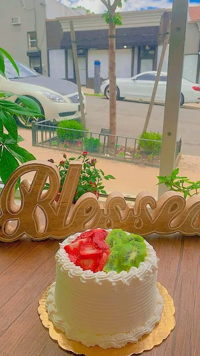 EJS Bakery & Cafe Picture 5