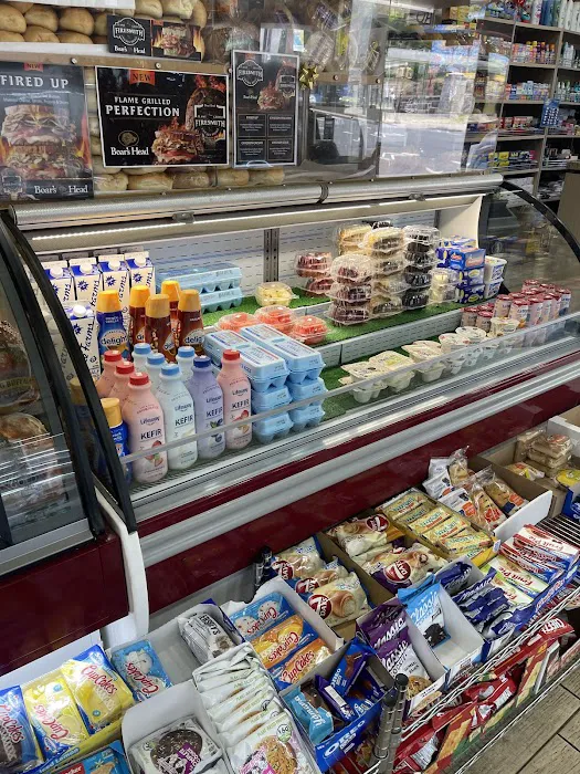 Dolphin's Gourmet Deli Picture 10