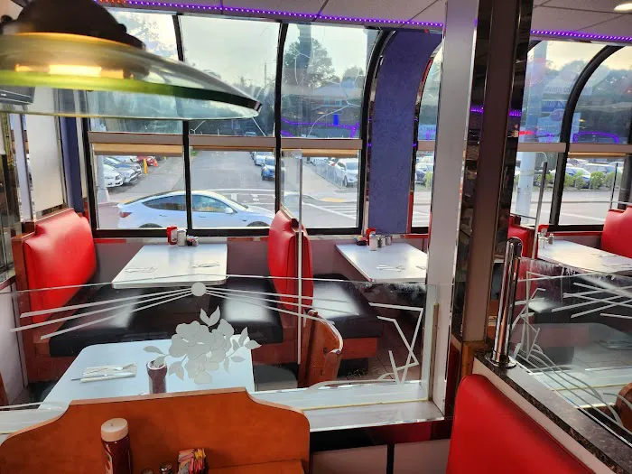 Broadway Diner Picture 5