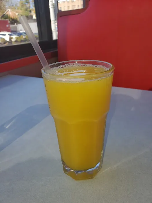 Broadway Diner Picture 7