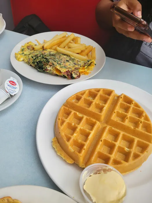 Broadway Diner Picture 9