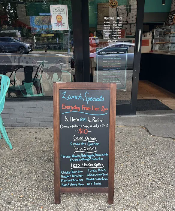 Marianne's Pizza Cafe Picture 8