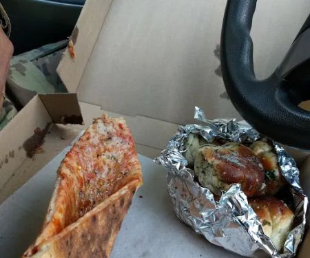 Nona's Pizza